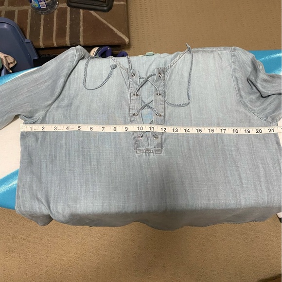 Cloth & Stone Anthropologie Large Blue Chambray Tunic Top with Lace Up Detail. - Picture 6 of 8